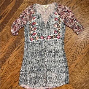 Anthropologie Floral Patterned Tunic Top